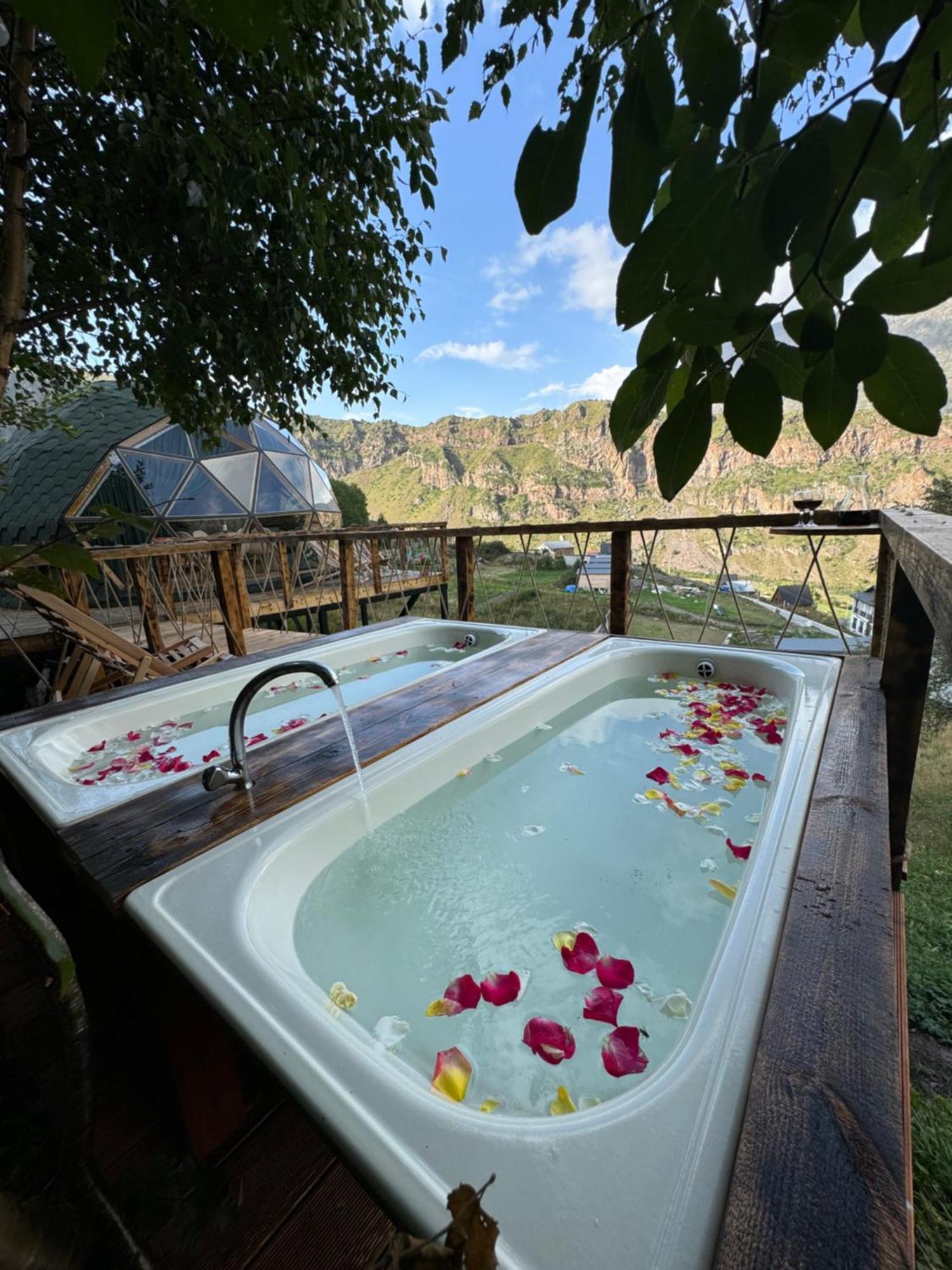 Glamping Emerald Kazbegi Εξωτερικό φωτογραφία