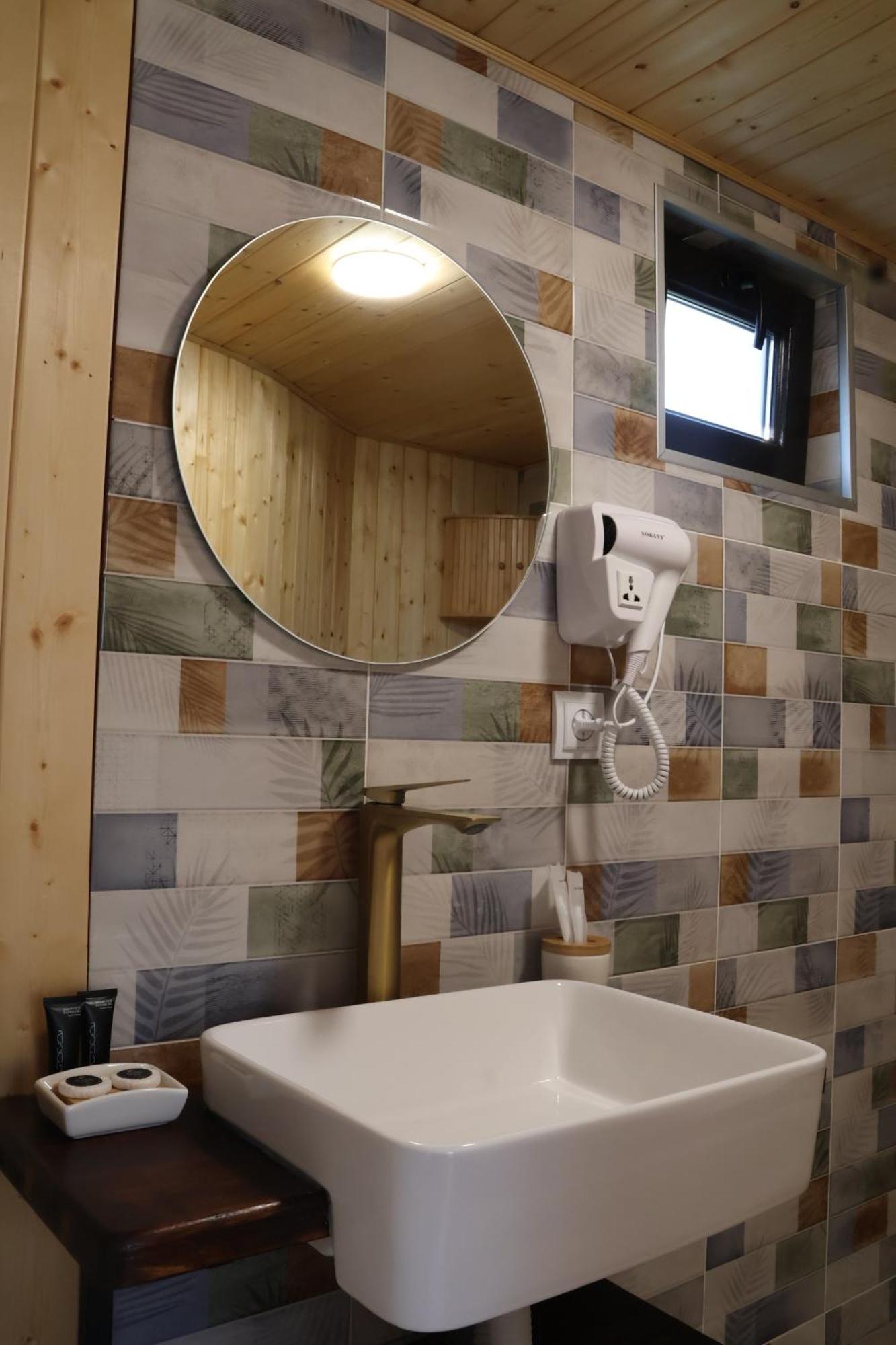 Glamping Emerald Kazbegi Εξωτερικό φωτογραφία